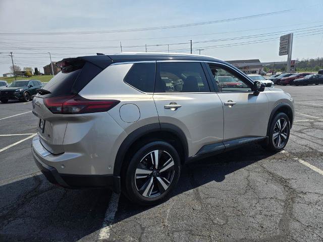 Certified 2025 Nissan Rogue SL w/ SL Premium Package FWD image 5