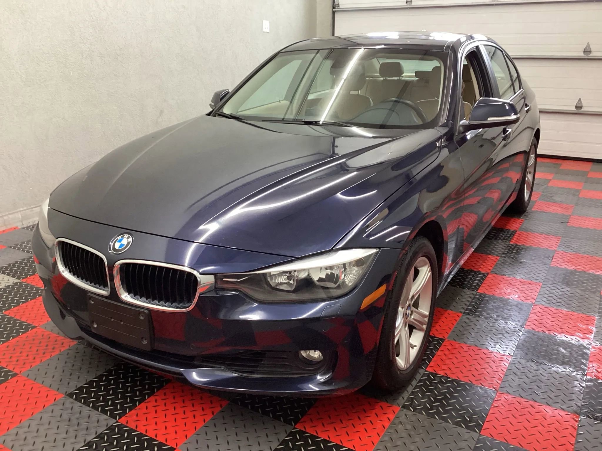 Used 2015 BMW 328i xDrive Sedan image 1