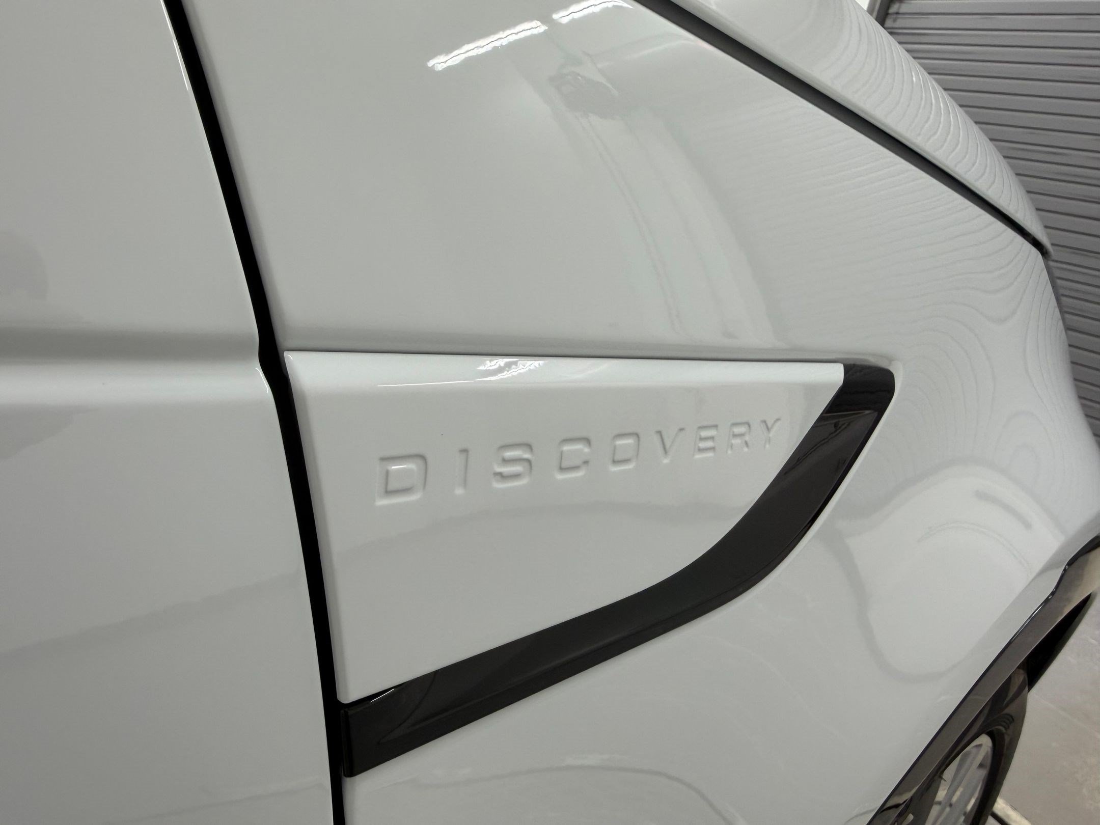 New 2026 Land Rover Discovery Limited Edition AWD/4WD image 33