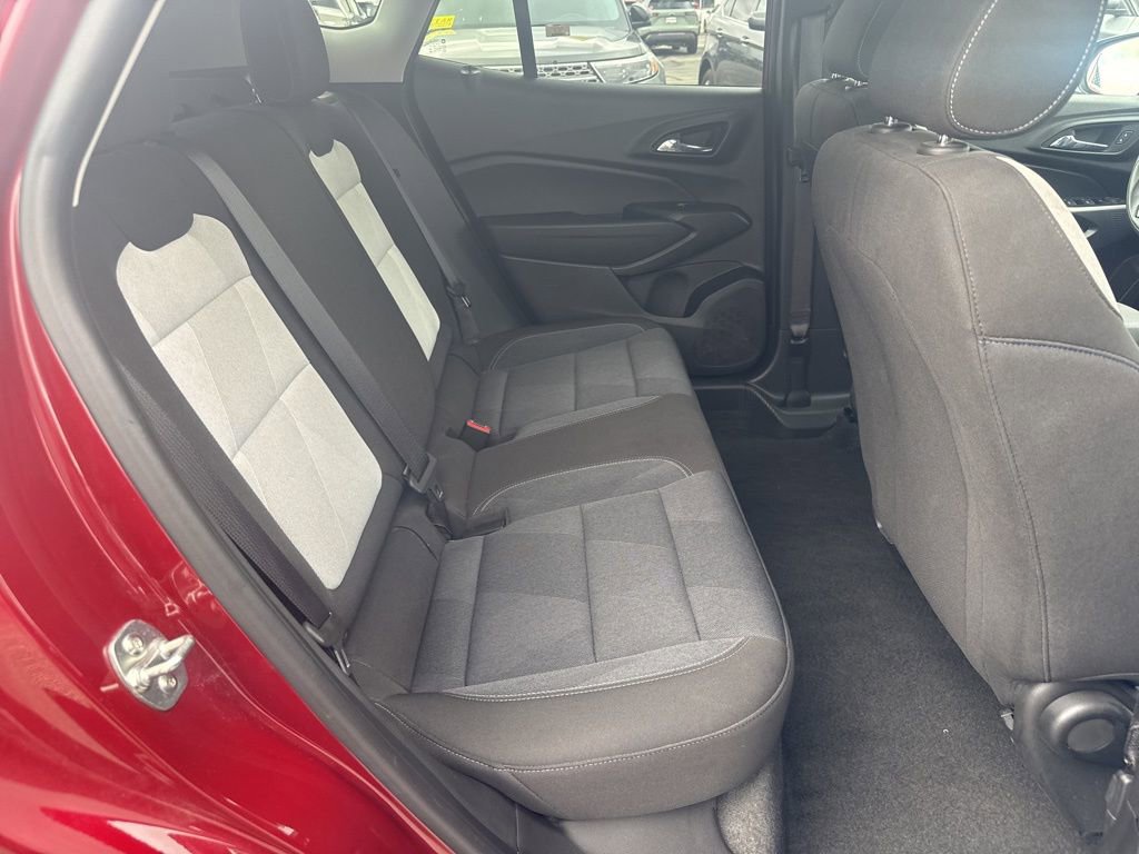 Used 2025 Chevrolet Trax LS image 20