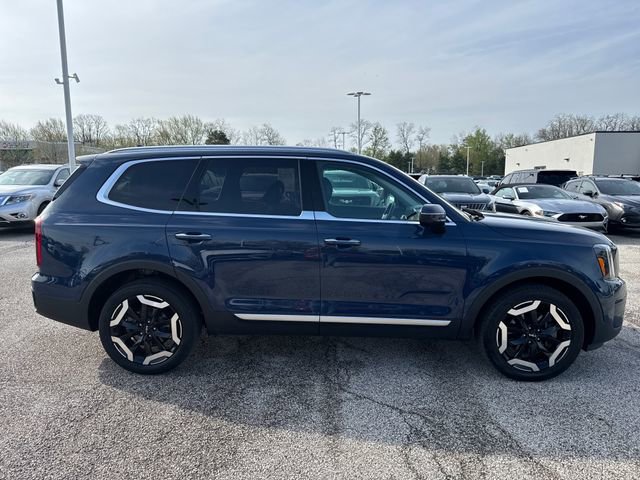 Certified 2023 Kia Telluride S image 8