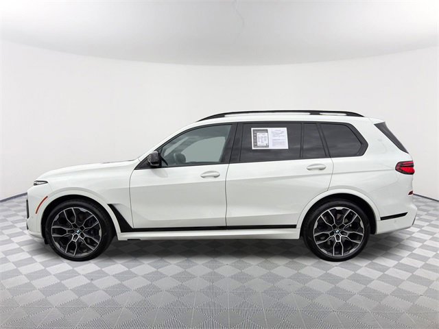 Used 2025 BMW X7 M60i image 8