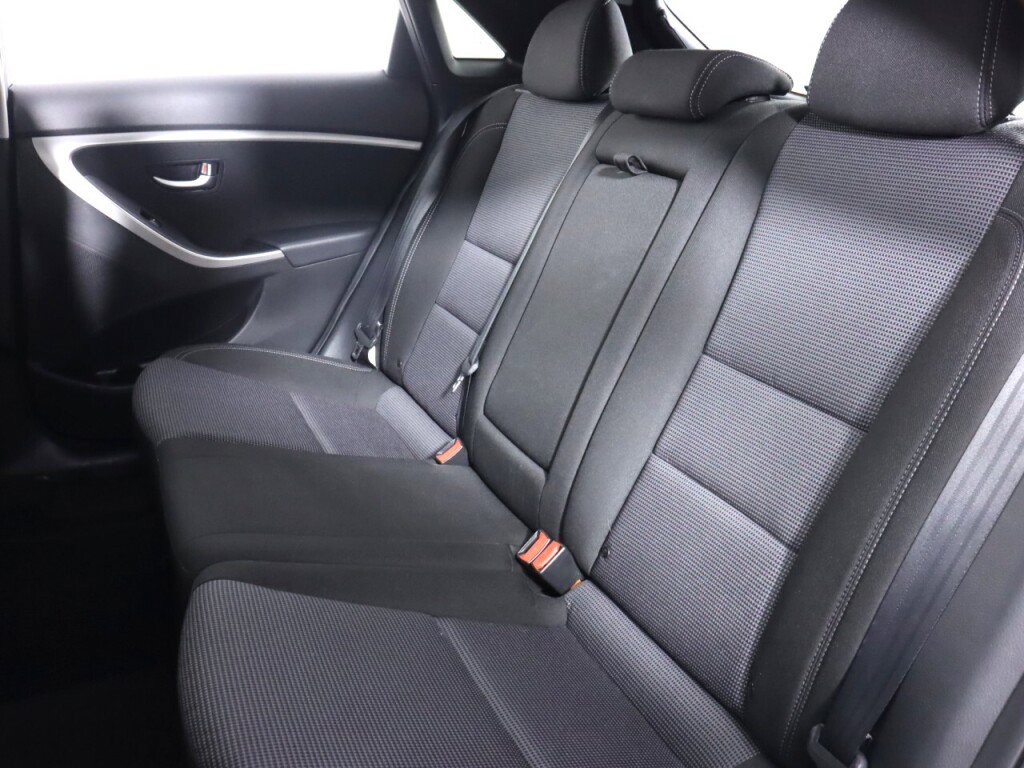 Used 2014 Hyundai Elantra GT image 29