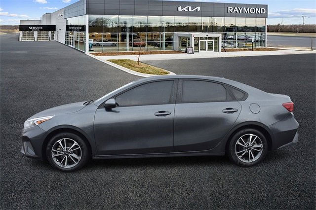 Used 2023 Kia Forte LXS image 6