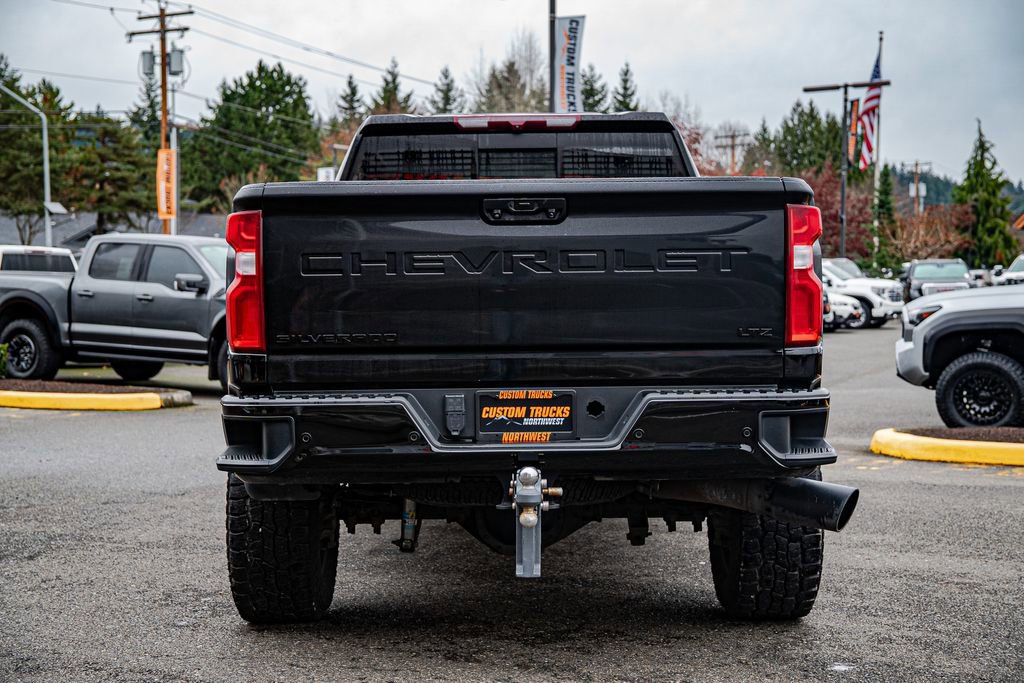 Used 2022 Chevrolet Silverado 3500 LTZ w/ LTZ Plus Package image 5