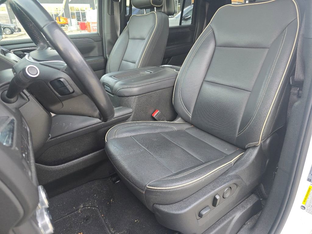 Used 2021 GMC Yukon XL SLT w/ Rear Media and Nav Package image 25