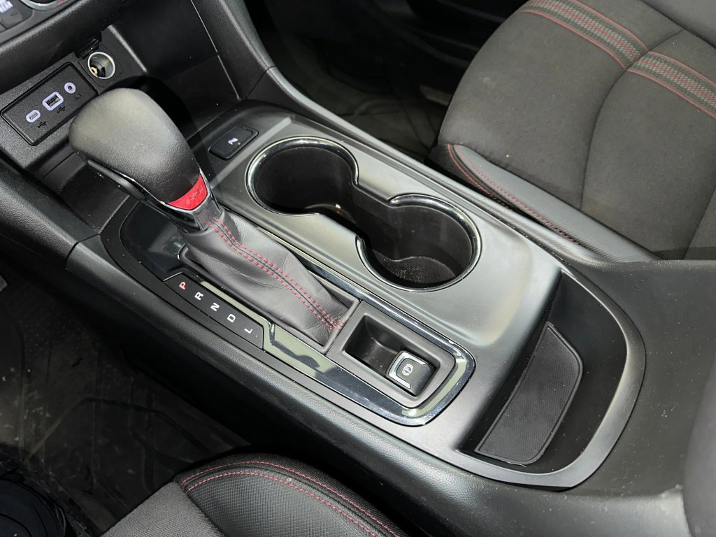 Certified 2022 Chevrolet Equinox RS w/ LPO, Floor Liner Package image 16