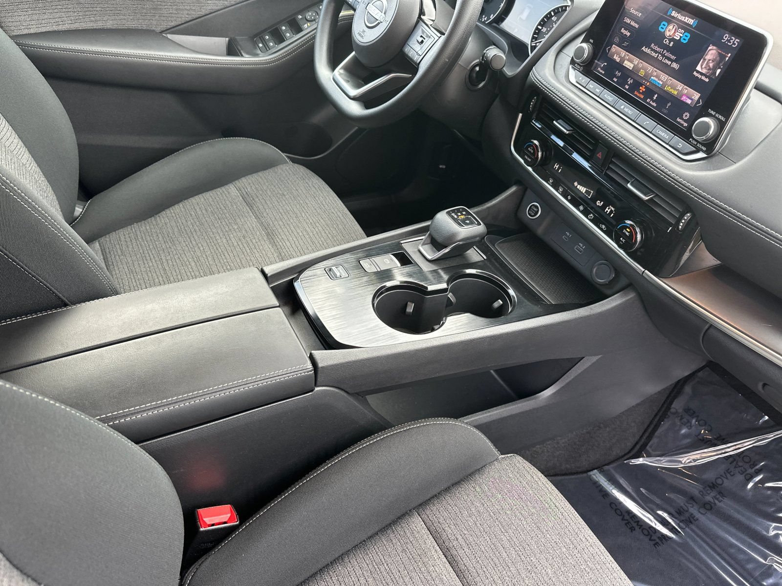 Used 2022 Nissan Rogue SV FWD image 16