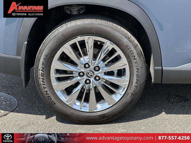 Certified 2024 Toyota Grand Highlander Platinum image 11
