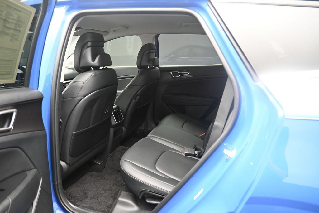 Used 2026 Kia Sportage EX FWD image 24