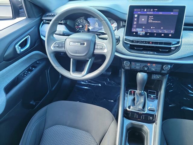 Used 2023 Jeep Compass Sport image 15
