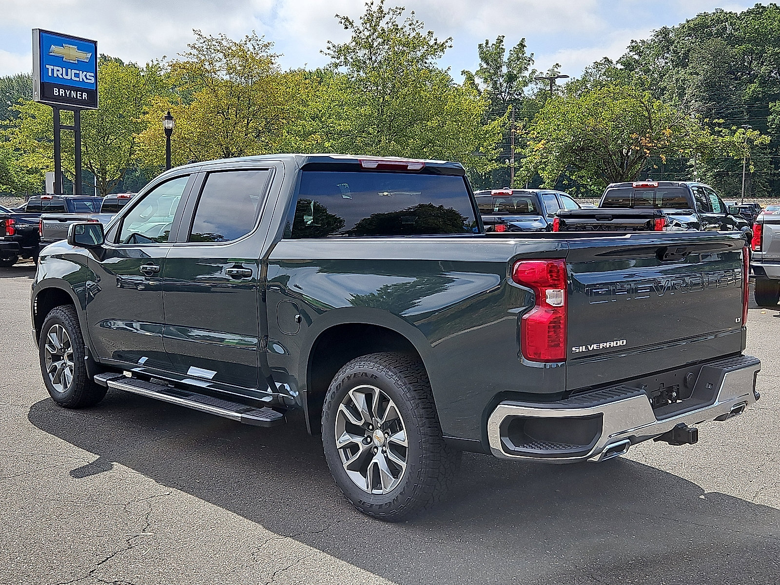 New 2026 Chevrolet Silverado 1500 LT image 3