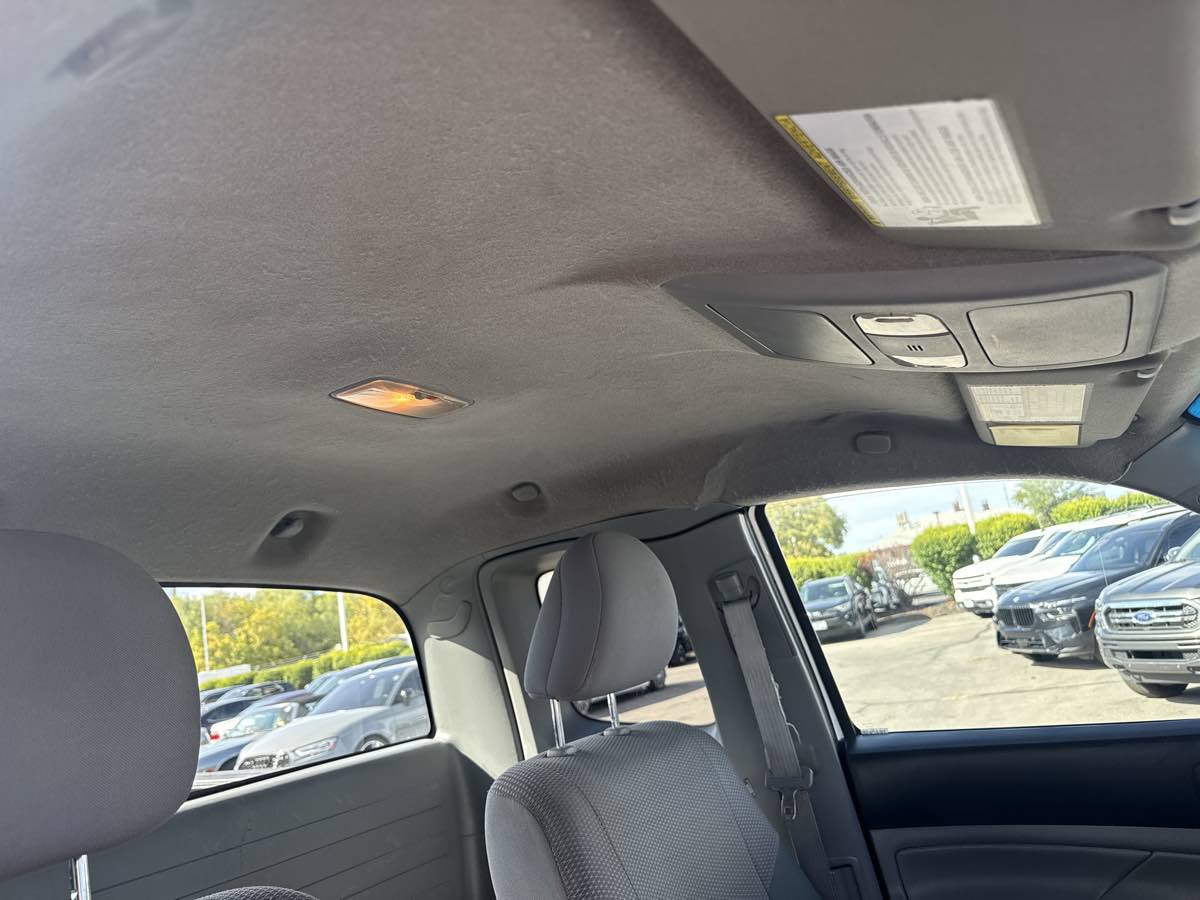 Used 2015 Toyota Tacoma 4x4 Access Cab image 16