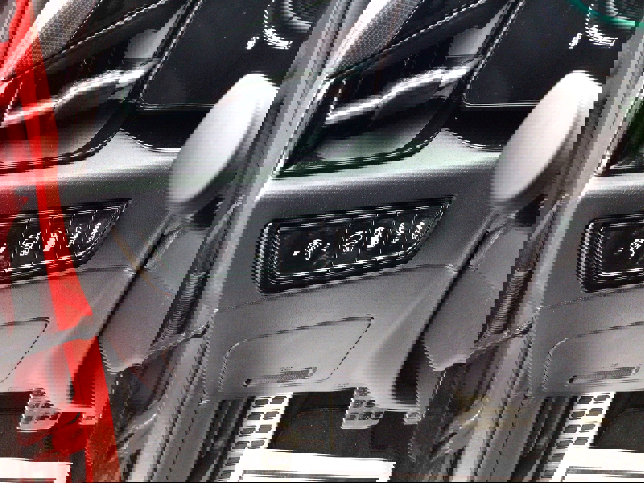 Used 2023 Kia Niro SX Touring image 25