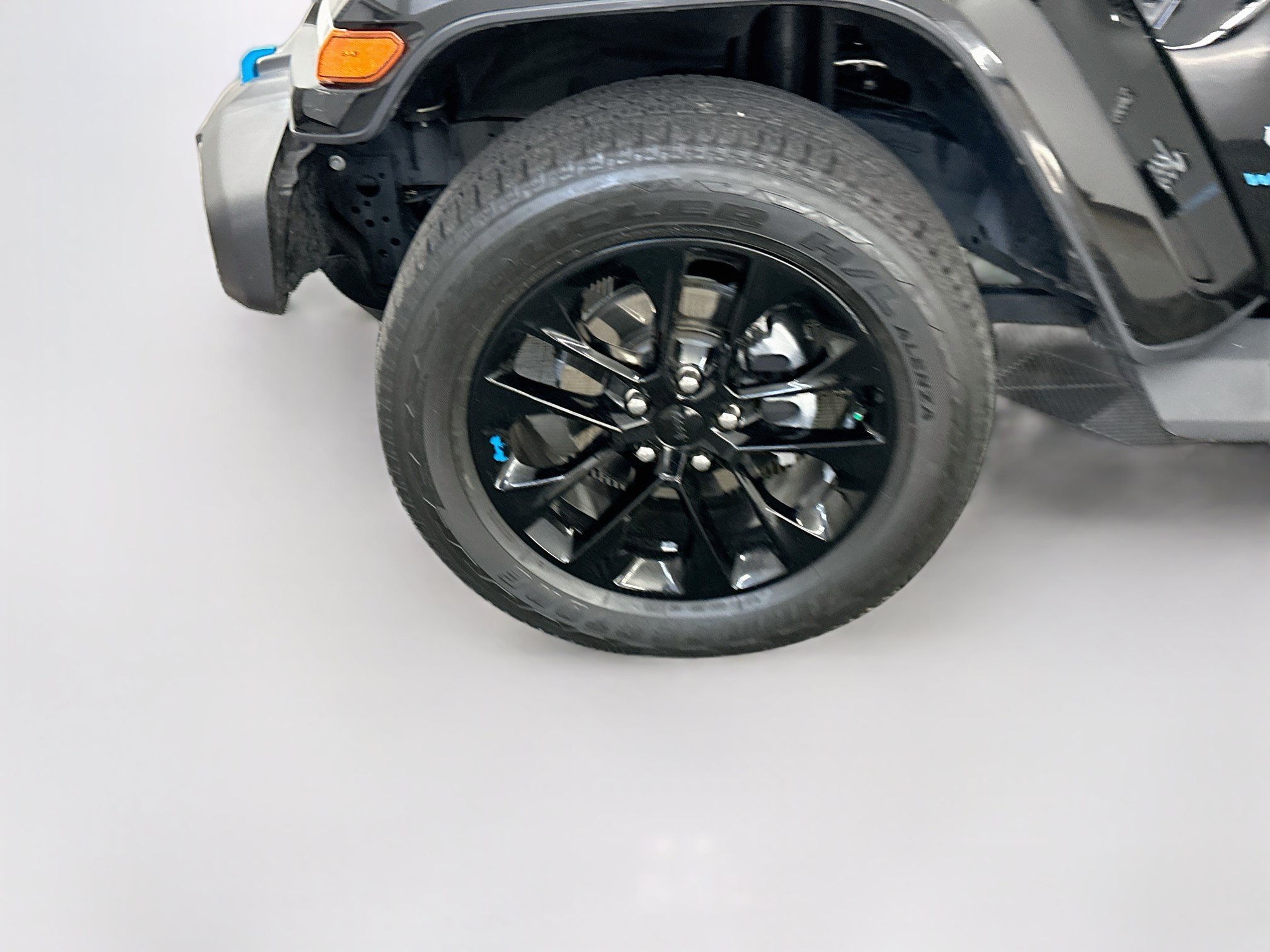 Used 2023 Jeep Wrangler Unlimited Sahara AWD/4WD image 11