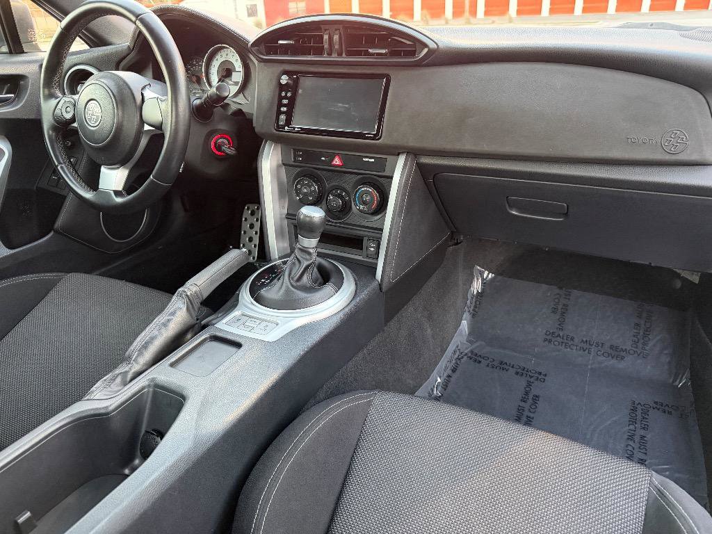 Used 2019 Toyota 86 image 16