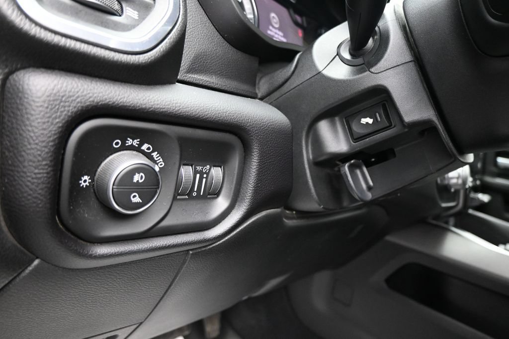 Used 2020 RAM 2500 Laramie AWD/4WD image 12