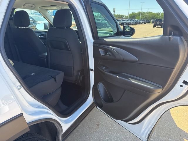 Used 2025 Chevrolet TrailBlazer LS w/ LS Convenience Package FWD image 40