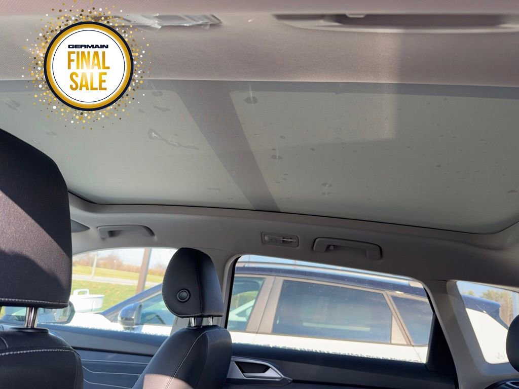 New 2026 Volkswagen Taos SEL image 15