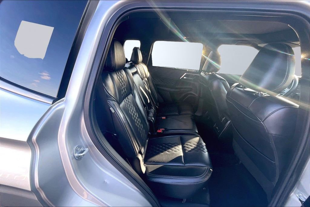 Used 2025 Mitsubishi Outlander SEL Black Edition image 27