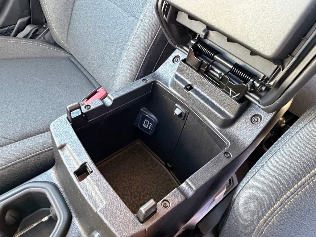 Used 2025 Jeep Wrangler Unlimited Sahara w/ Safety Group image 29