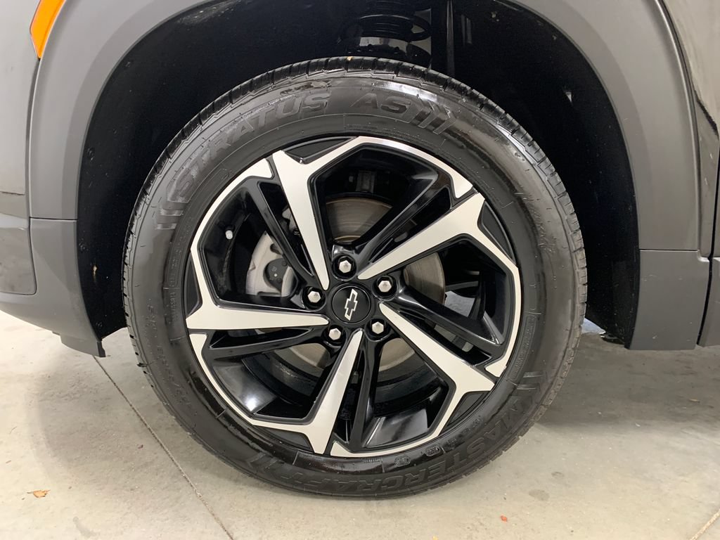 Used 2022 Chevrolet TrailBlazer RS AWD/4WD image 2