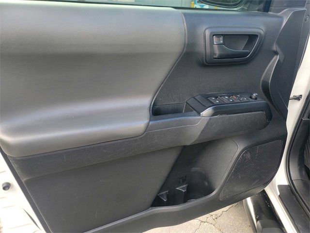 Used 2022 Toyota Tacoma SR w/ SR Convenience Package image 10