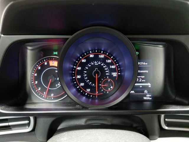 Used 2022 Hyundai Elantra SE image 23