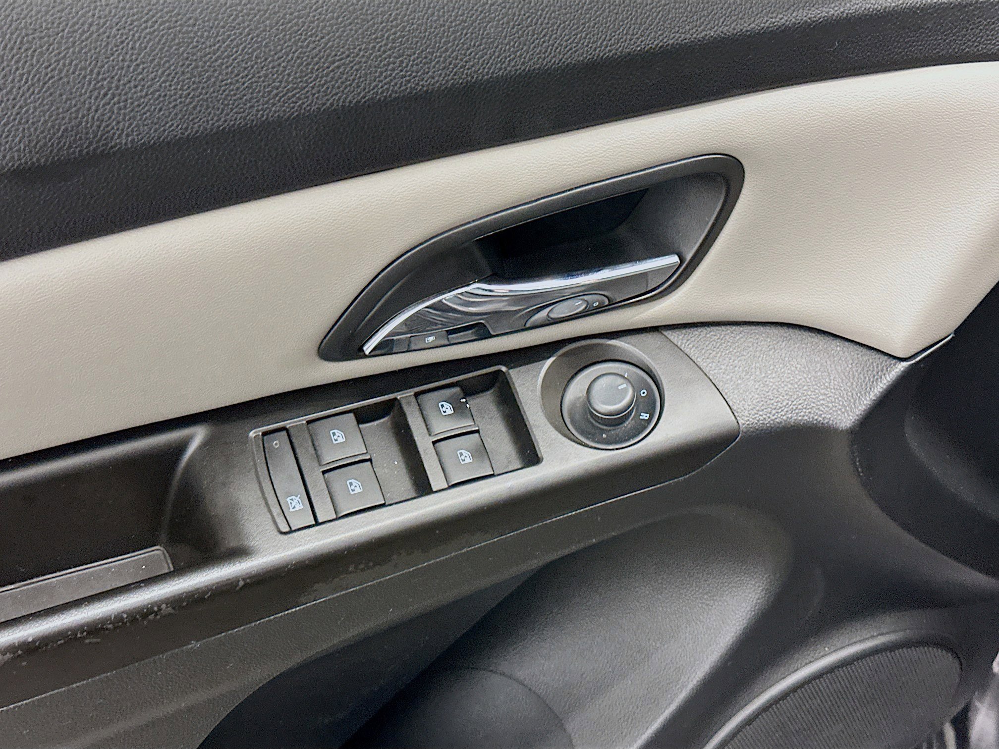 Used 2014 Chevrolet Cruze LT FWD image 15