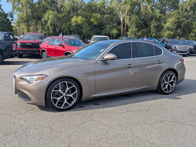 Used 2019 Alfa Romeo Giulia Ti w/ TI Performance Package RWD image 8