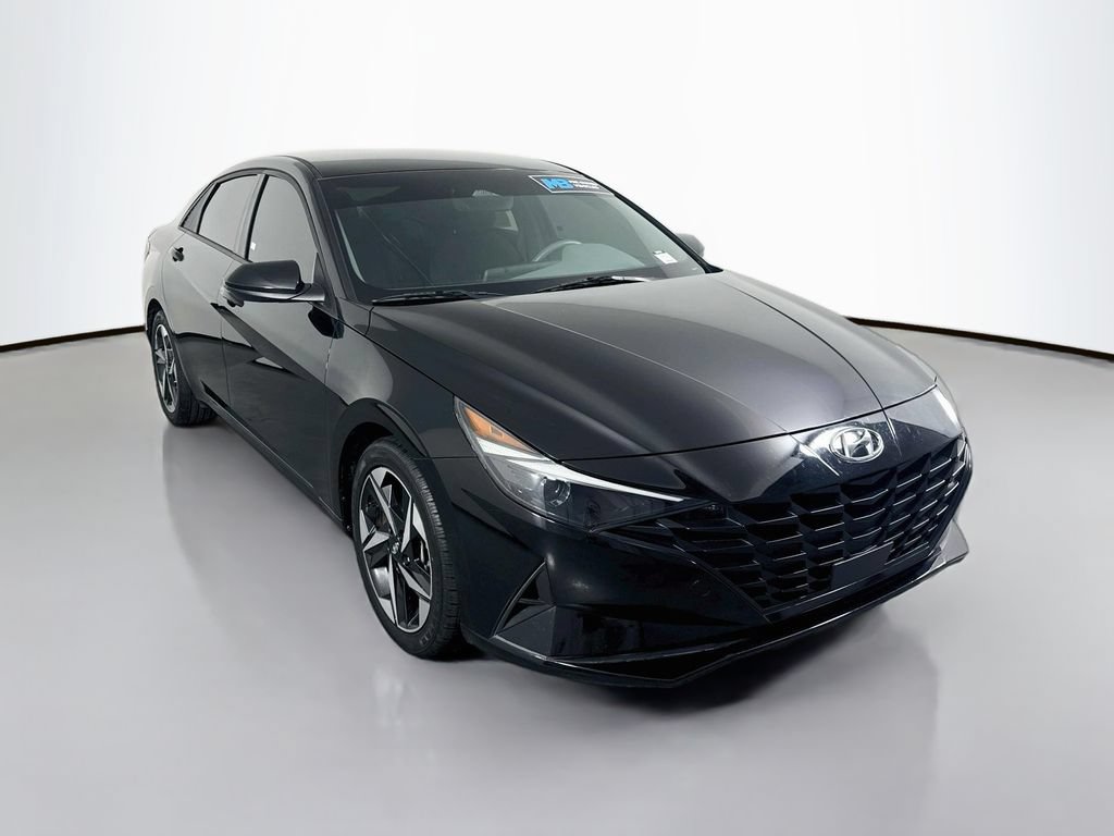 Certified 2023 Hyundai Elantra SEL w/ Convenience Package FWD image 3