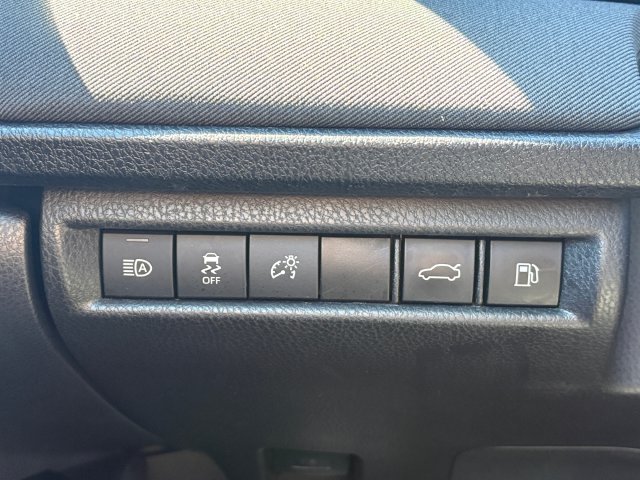 Used 2025 Toyota Camry LE FWD image 28