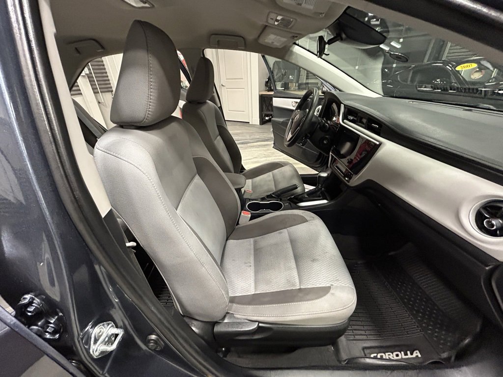 Used 2018 Toyota Corolla LE image 37