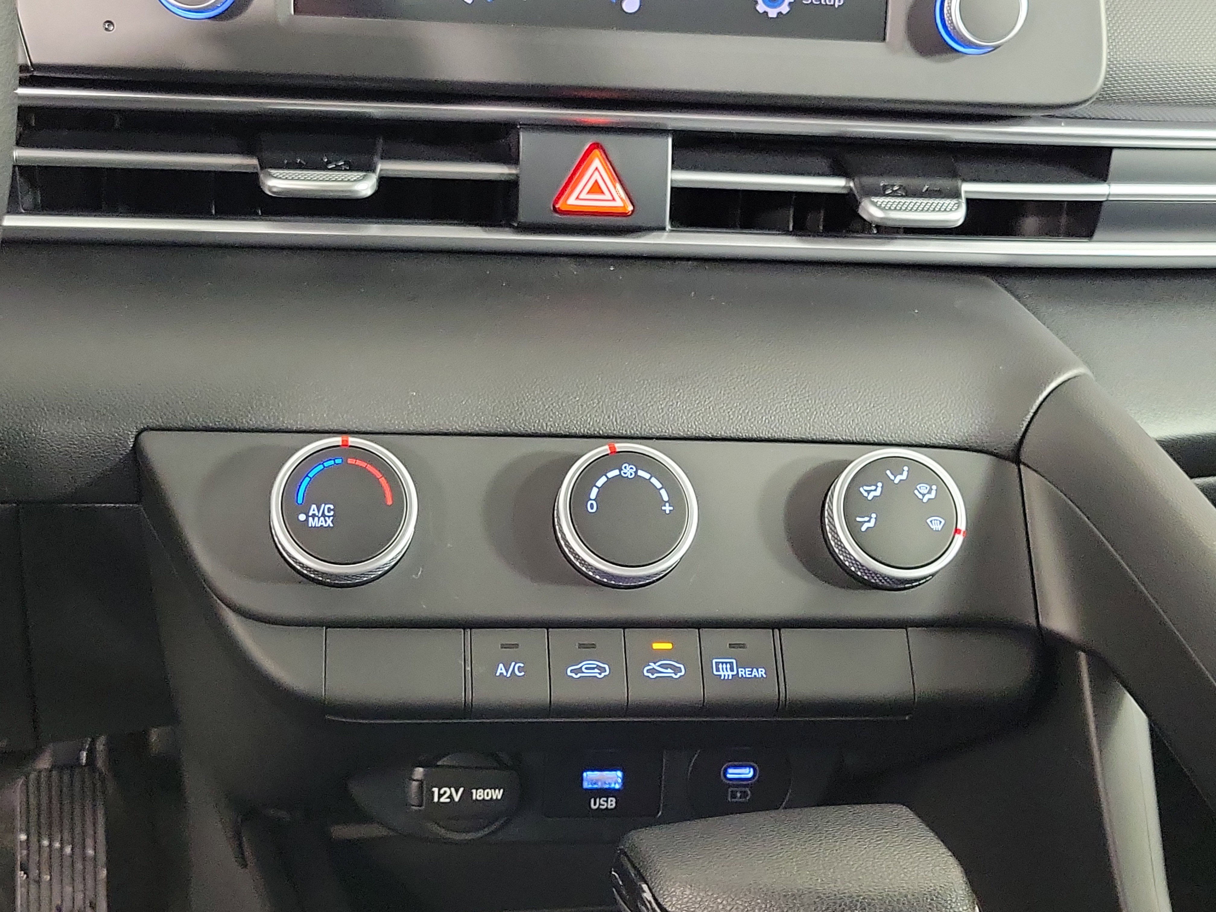 New 2026 Hyundai Elantra SE image 16