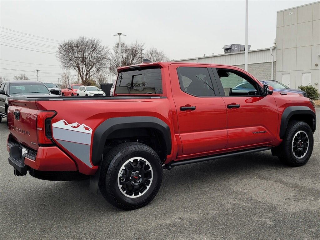 Used 2025 Toyota Tacoma TRD Off-Road image 3