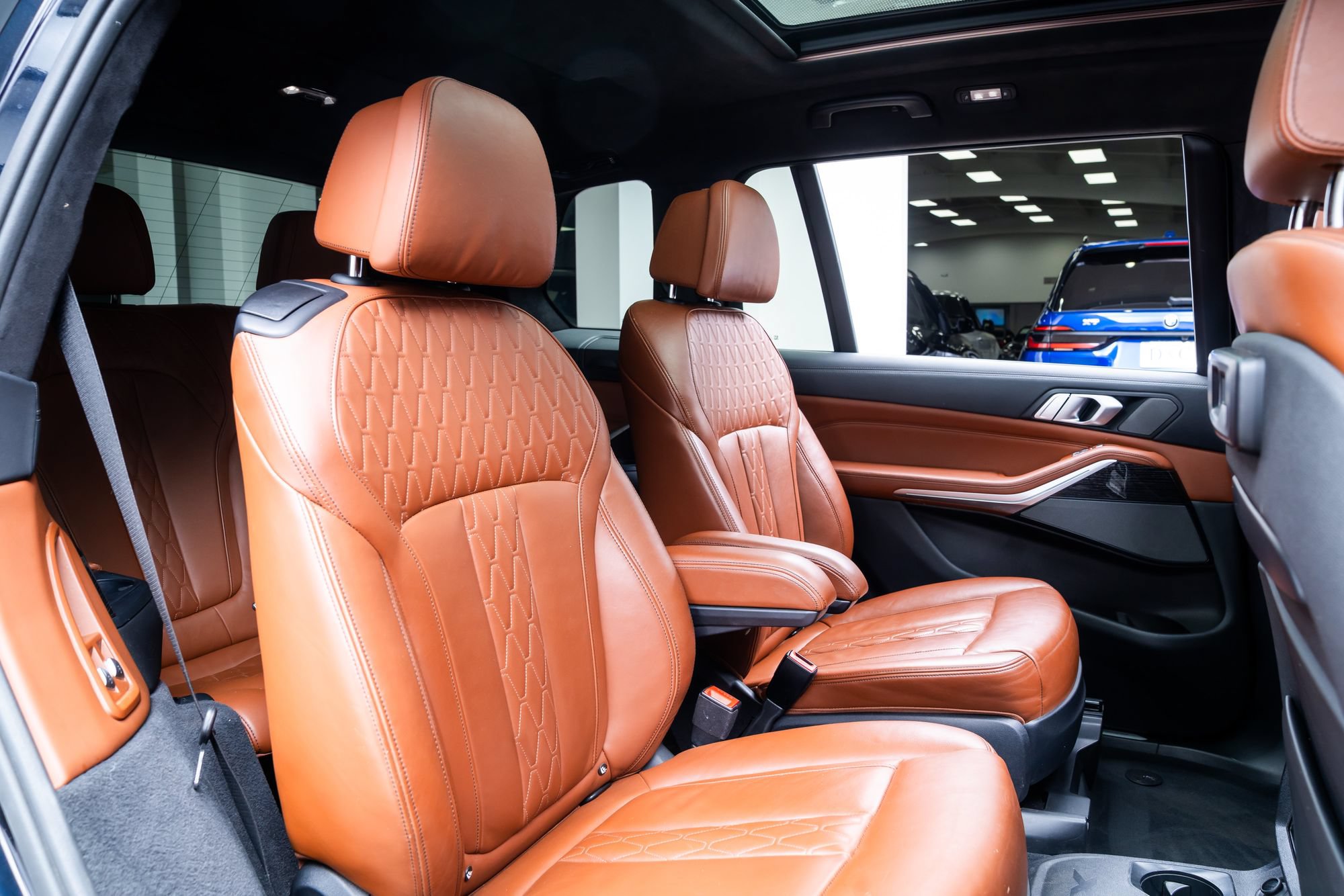 Used 2019 BMW X7 xDrive50i w/ M Sport Package AWD/4WD image 24