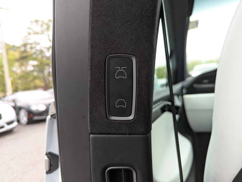 Used 2020 Tesla Model X Long Range AWD/4WD image 37
