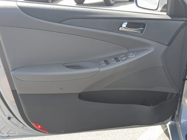 Used 2013 Hyundai Sonata GLS w/ Popular Equipment Pkg FWD image 9