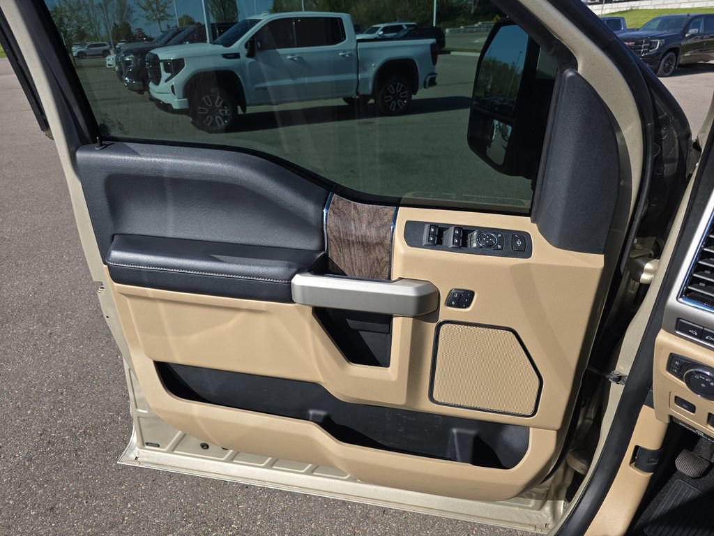 Used 2018 Ford F250 Lariat w/ Lariat Ultimate Package AWD/4WD image 27