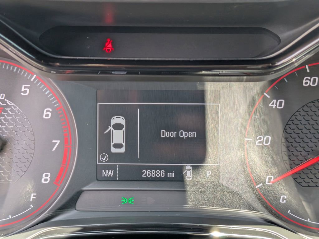 Used 2024 Chevrolet Trax RS FWD image 34