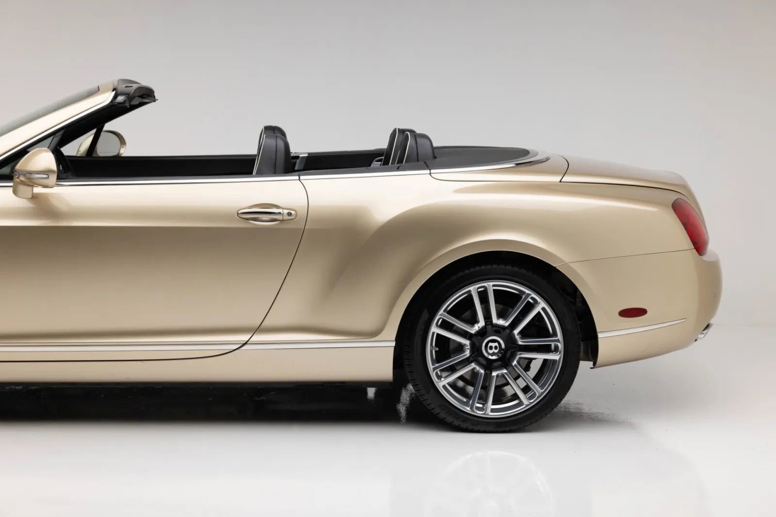 Used 2011 Bentley Continental GTC AWD/4WD image 39