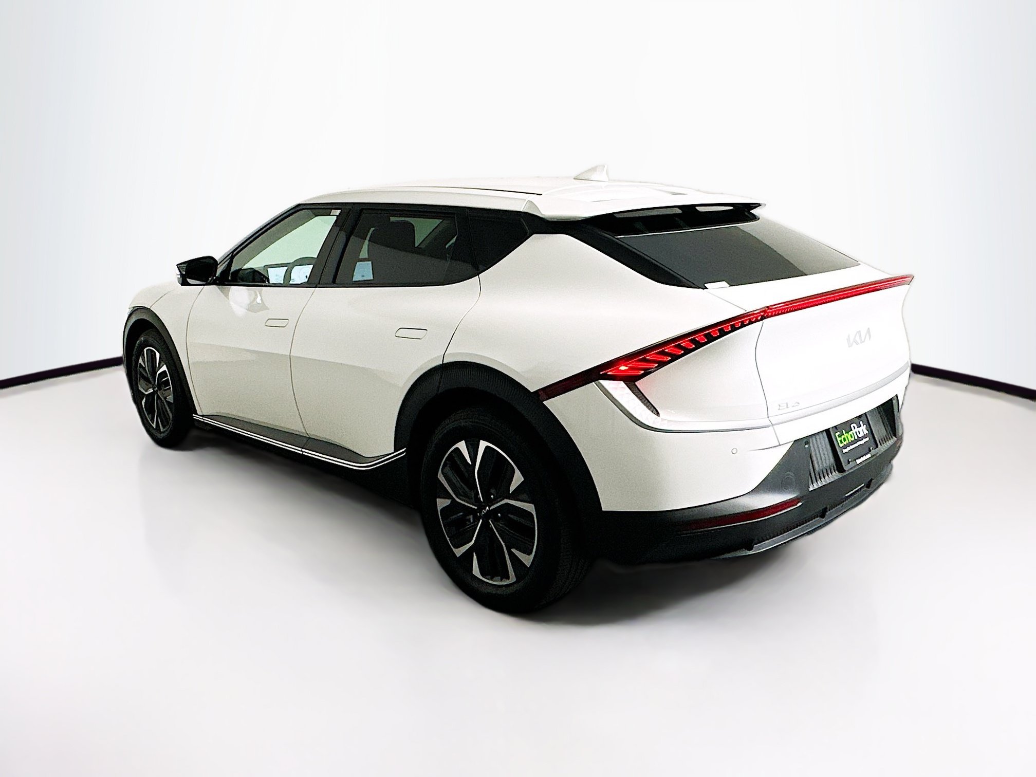 Used 2024 Kia EV6 Light RWD image 5