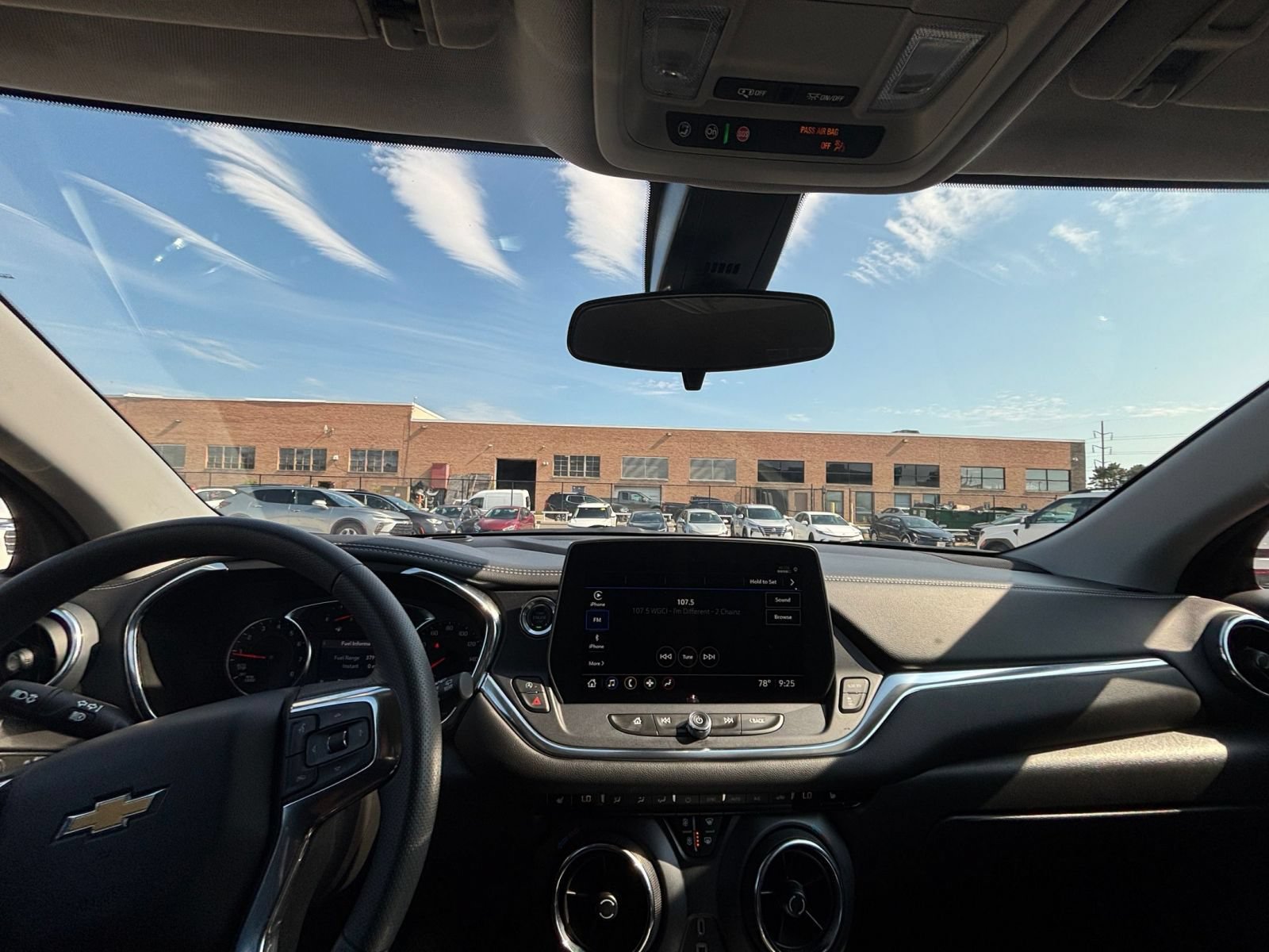 Used 2025 Chevrolet Blazer LT FWD image 32