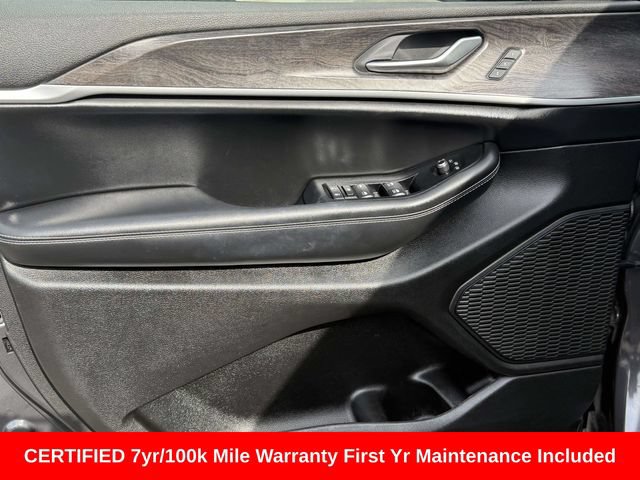 Used 2023 Jeep Grand Cherokee Limited AWD/4WD image 27