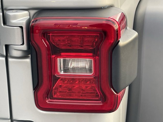 Used 2024 Jeep Wrangler Unlimited Rubicon 4xe image 24