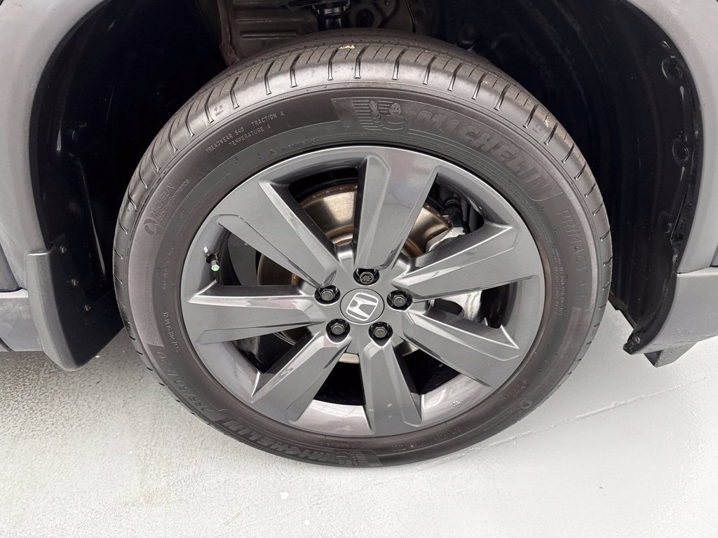 Certified 2025 Honda Pilot Sport image 14