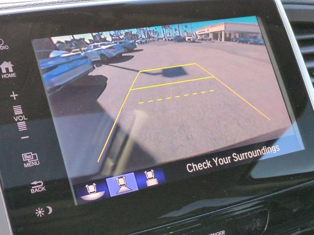 Used 2018 Honda Pilot Touring image 22