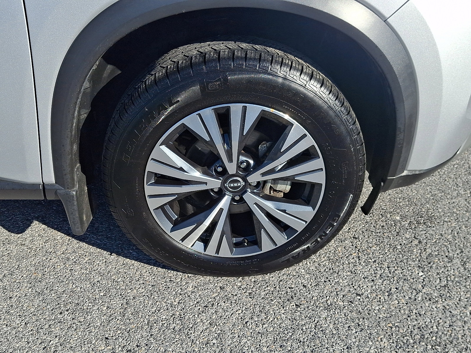 Used 2023 Nissan Rogue SV w/ SV Premium B Package AWD/4WD image 9