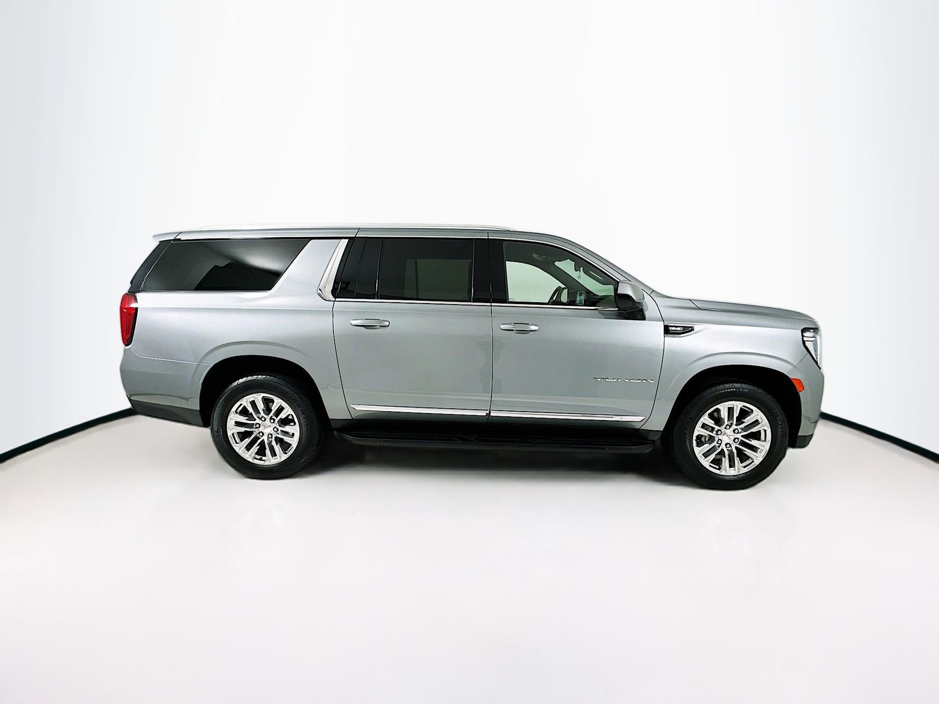 Used 2023 GMC Yukon XL SLT w/ LPO, Floor Liner Package image 9