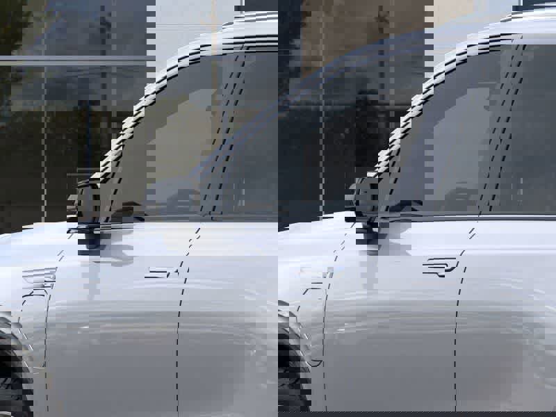 New 2026 Cadillac Vistiq Luxury w/ LPO, Floor Liner Package image 12